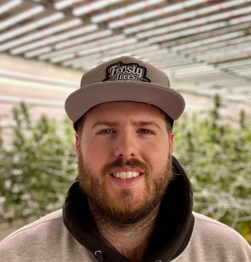 Friendly cannabis staff at Frosty Trees dispensary Negaunee MI
